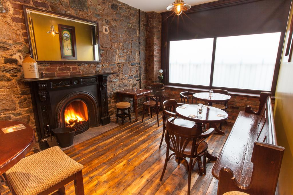 The Rostrevor Inn エクステリア 写真