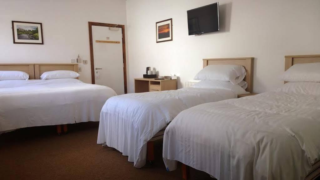 The Rostrevor Inn エクステリア 写真